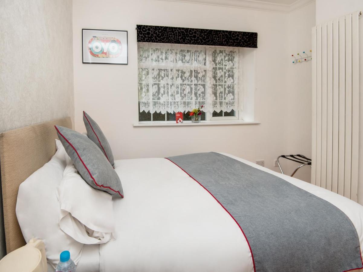 Oyo Vale Lodge ويندسور المظهر الخارجي الصورة