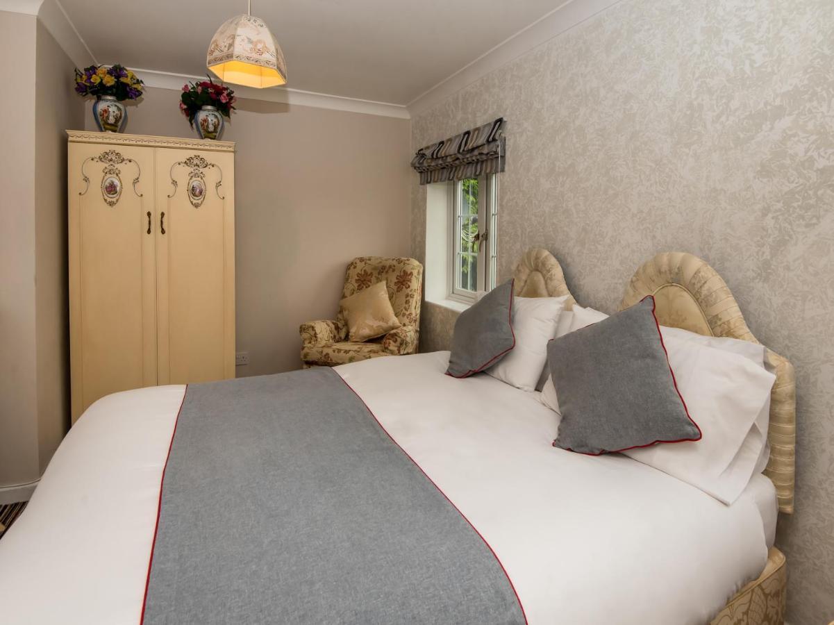 Oyo Vale Lodge ويندسور المظهر الخارجي الصورة