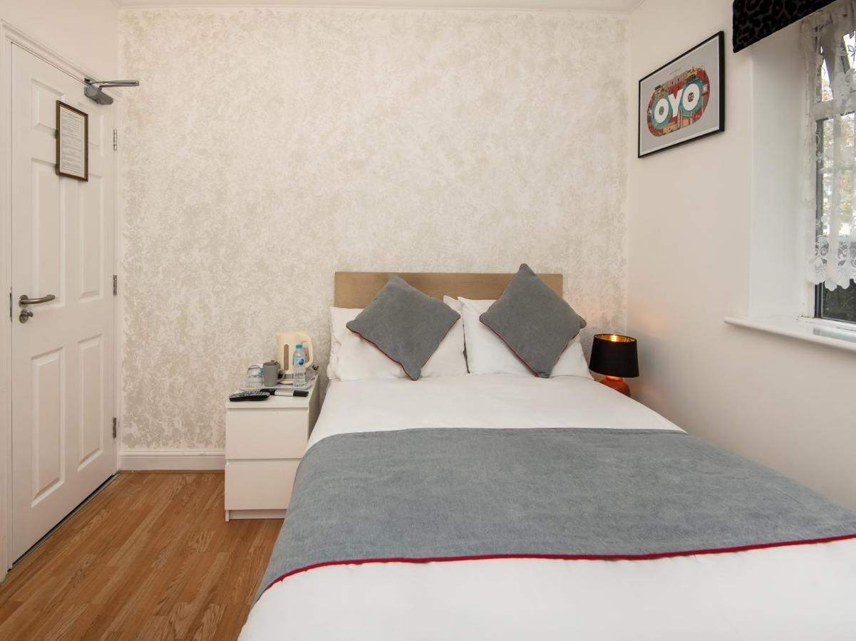 Oyo Vale Lodge ويندسور المظهر الخارجي الصورة